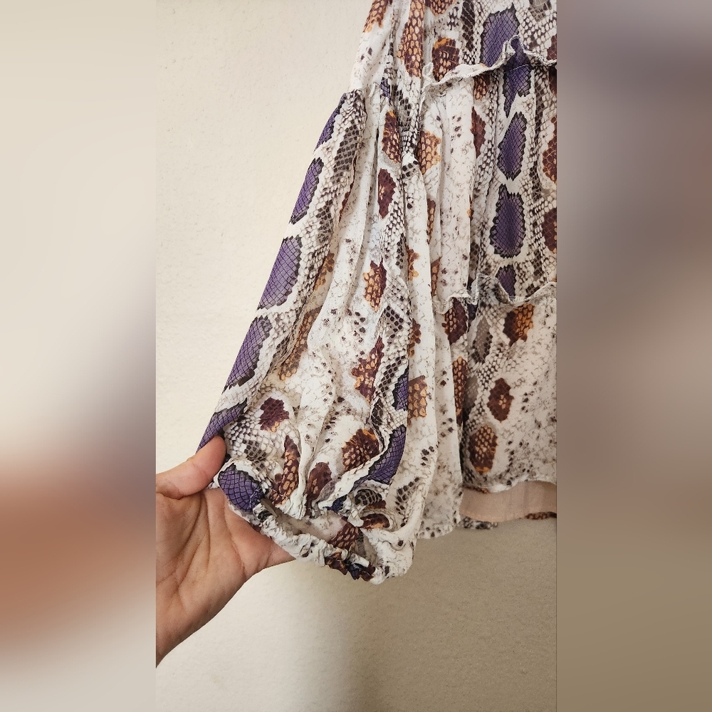 TCEC Snake Print Ruffle Top Size Small - Picture 6 of 11
